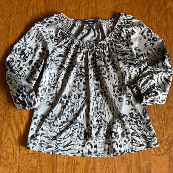 Express button down silky blouse - Picture 2 of 6